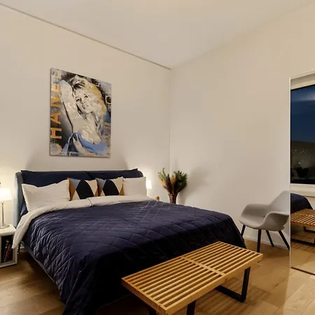 Large Luxury Business Penthouse Near Main Station Zurich